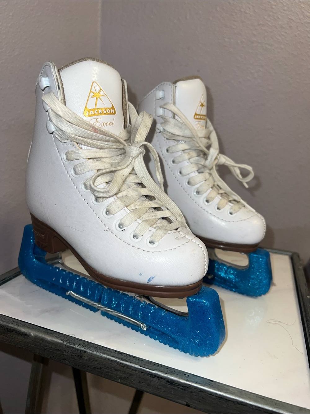JACKSON EXCEL White GIRLS Figure Ice Skates with Blue GUARDOG Blade Covers Sz 11